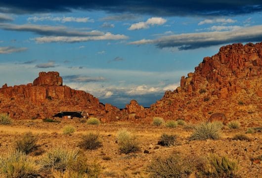 Felsige Wüstenlandschaft Namibias