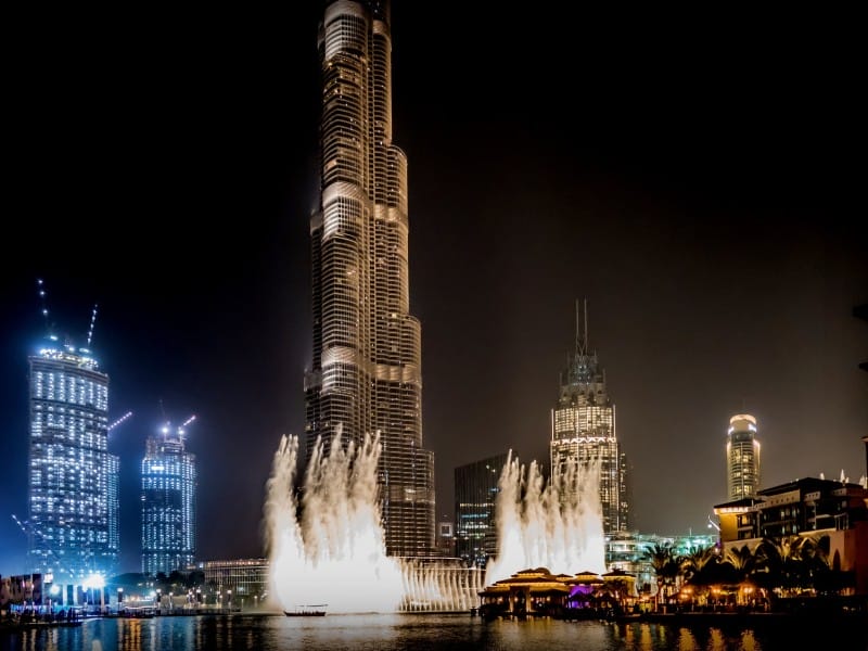 Burj Khalifa & Fountain bei Nacht