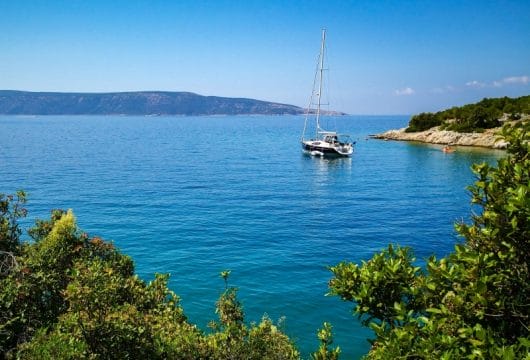 Boot in der Bucht von Istrien