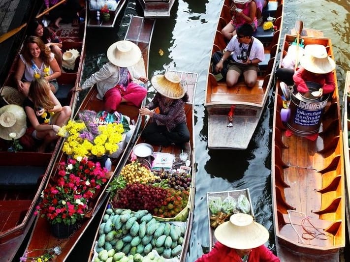 Schwimmender Markt in Bangkok, Thailand