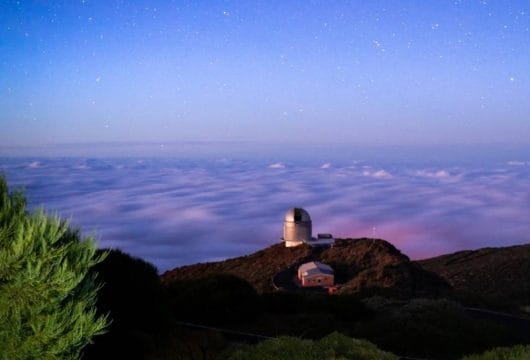 La Palma in der Dämmerung Teleskope