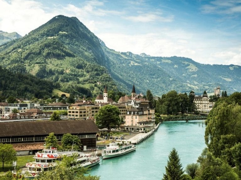 Schweiz - Seen-Paradies Interlaken und die imposanten Berner Alpen entdecken