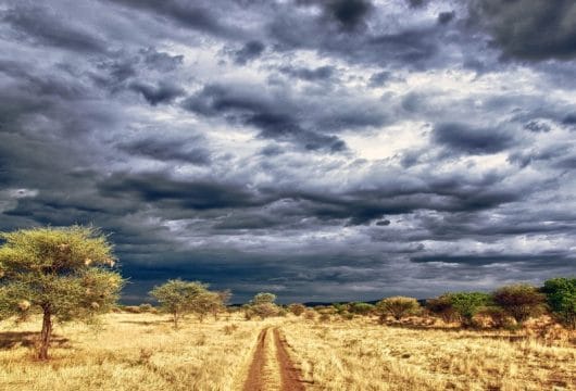 Dramatischer Himmel über Namibia