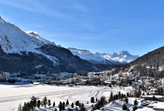 schweiz-st moritz-see im winter