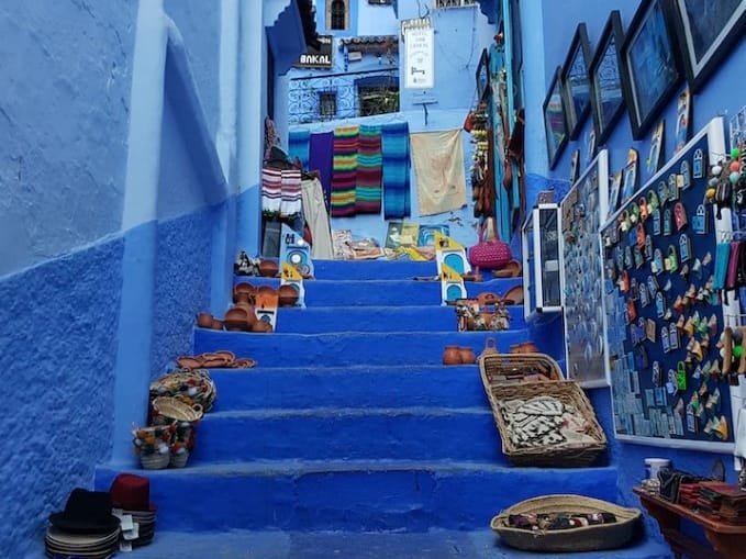Chefchaouen, blau getünchte Treppen