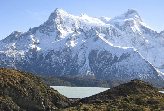 Torres del Paine schneebedeckter Berg