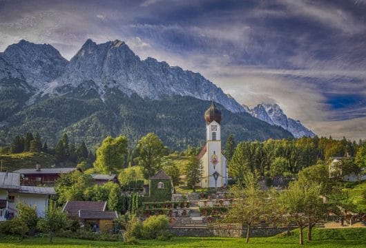 Dorf bei Garmisch-Partenkirchen