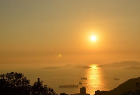 Hong Kong Bay im Sonnenuntergang
