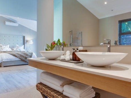 Jordan Luxury Suites  Bad