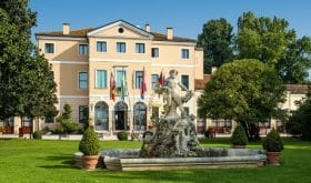 Italien - Villa Tacchi - Außenansicht