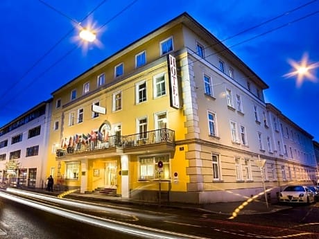 Goldenes Theater Hotel Salzburg Außen