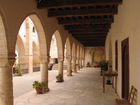 zypern-limasol-omodos holly monastery