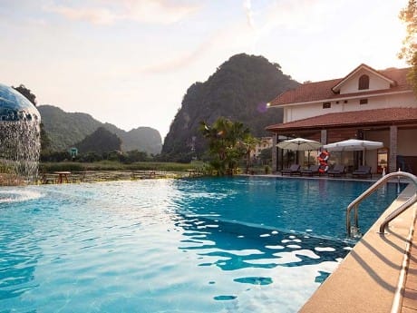 Tam Coc Lamontagne Resort Pool