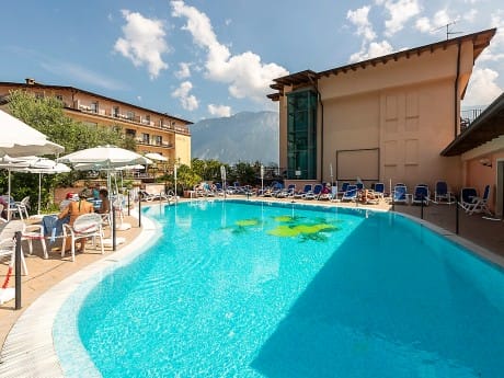 Hotel Garda Bellevue - Poolbereich