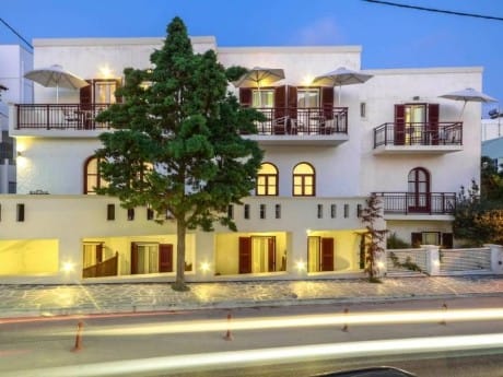 greiechenland-naxos-hotel aeolis-fassade