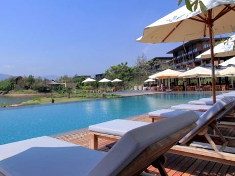 Der Pool des Atta Lakeside