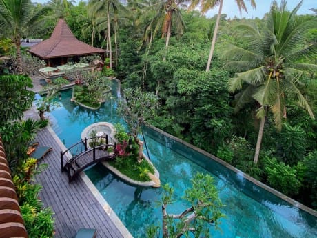 Pool im Arkamara Resort Ubud