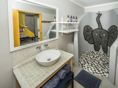 Etosha Safari Camp_bathroom (2)