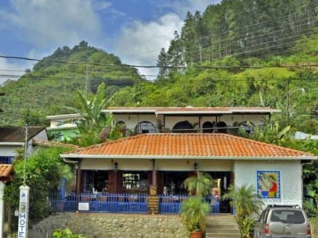 Orosi Lodge - exterior