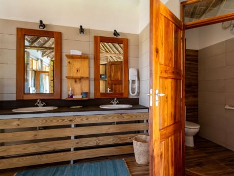 Lake Burunge Baobab Tented Lodge_Bad 