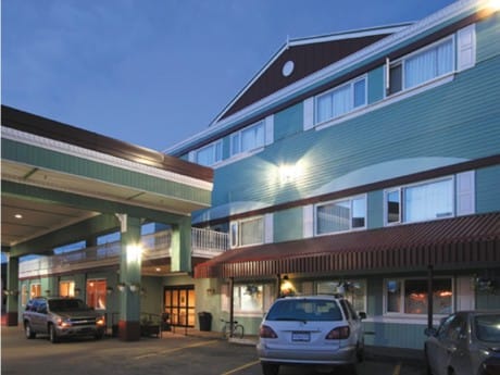 Sternwheeler Hotel Whitehorse - exterior