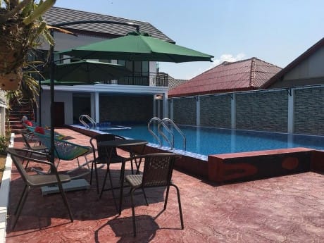 Eden de Vang Vieng Pool