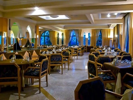 Beni-Mellal, Hotel Tazerkount, dining 