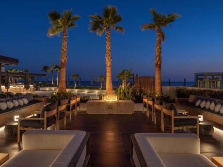 Terrasse bei Nacht, Amara Hotel