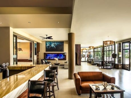 Bar & Lounge, Coco de Mer