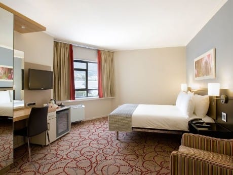 SunSquare CPT_bedroom