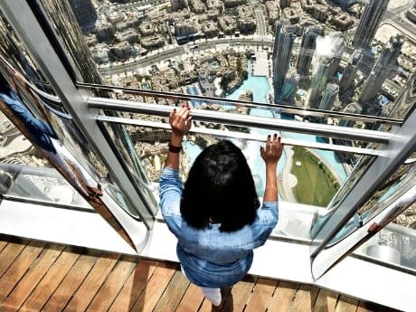 vae_dubai_burj khalifa-at the top