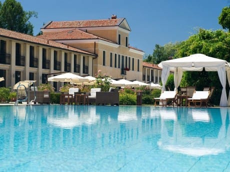 Der Pool des Relais Monaco Country Hotel