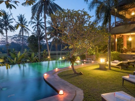 Poolanlage des Ananda Cottages