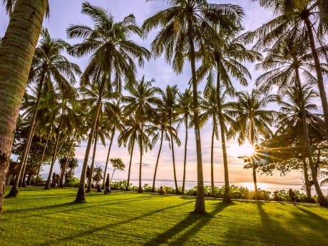 Gartenanlage des Holiday Resort Lombok