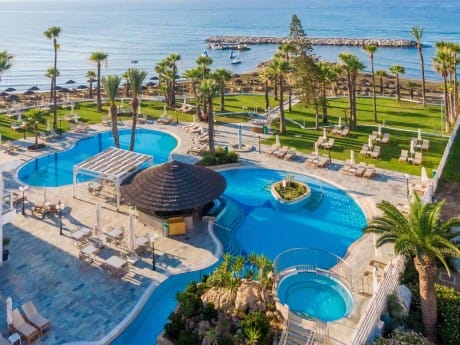 Pool, Golden Bay Hotel 