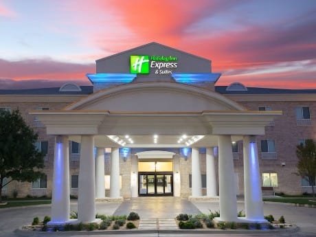 HI Express & Suites Amarillo - exterior