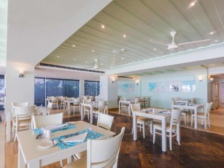 Restaurant, Golden Bay Hotel