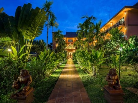 Gartenanlage des Hotel Kou Prey