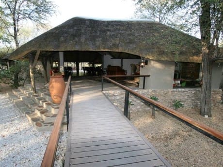 Etosha Aoba Lodge Außen