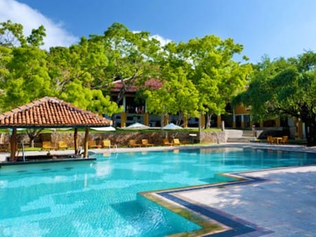 Amaya Lake Hotel, Pool