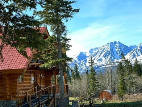 Mount Logan Ecolodge