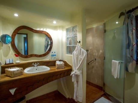 Lake Manyara Serena_Bad_Tansania