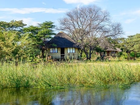 Bungalows, Hakusembe River Lodge