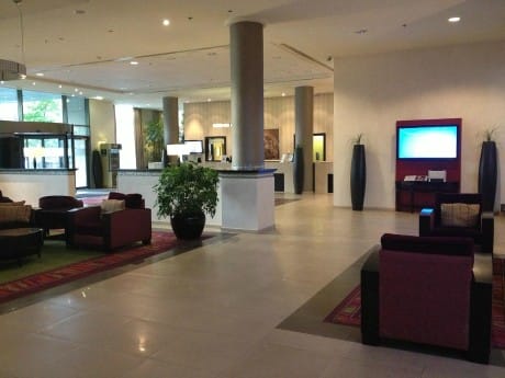 Courtyard by Marriott Hotel - Lobby