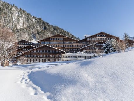 schweiz-saanen-hotel huus-winter