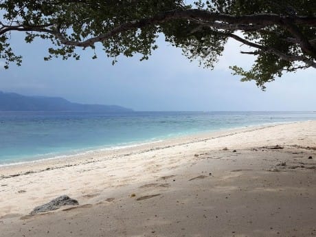 Strand auf Gili