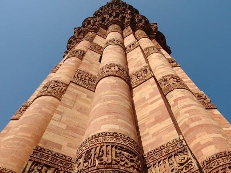 Qutub Minar im Süden Delhis