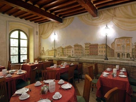 Hotel Bologna, Speisesaal