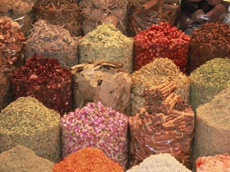 Gewürze im Souk