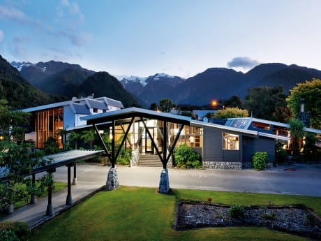 Scenic Hotel Franz Josef Glacier_exterio